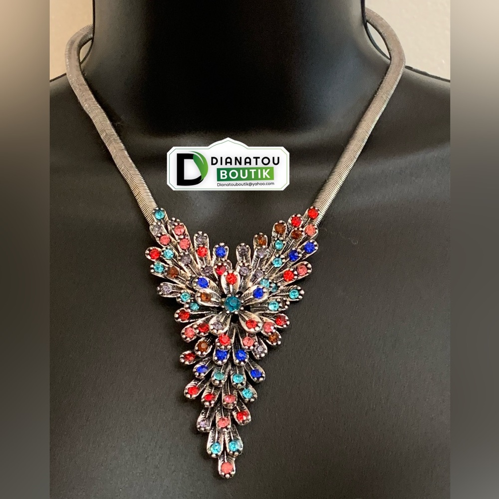Elegant Multicolor Peacock Design Collar Necklace & Earrings Set